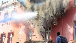 Incendio en Plaza Dos de Mayo: colapsó parte de azotea