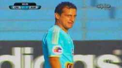 Sheput marcó doblete ante Aurich: incluido golazo de tiro libre