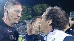 Técnico a juez: "Fuiste al Mundial y quién te crees que eres"