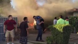 California: Héroe anónimo salvó a un hombre de un incendio