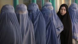 Las 29 prohibiciones que los talibanes imponen a las mujeres