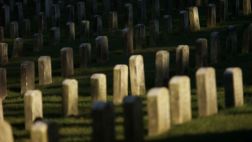 Cementerio se promociona volviendo a la vida a muertos ilustres