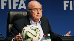 Joseph Blatter pretende cambiar la fecha de Qatar 2022