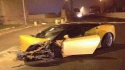 Fútbolista no sabía manejar y estrelló lujoso Lamborghini