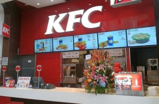 ¿Pasar una semana en KFC ayuda a olvidar a tu ex?