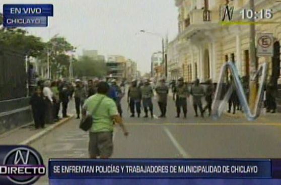 Chiclayo: Protesta de empleados municipales enfrentó a policías