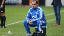 Marcelo Bielsa llamó a un admirador que le escribió una carta