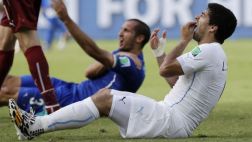 Suárez por fin explicó por qué mordió a Chiellini en el Mundial