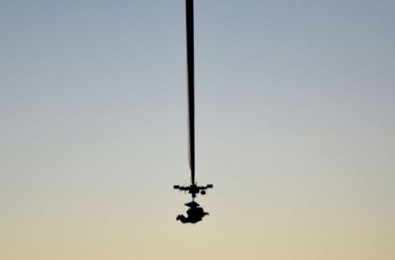 Ejecutivo de Google rompe récord del salto más alto del mundo