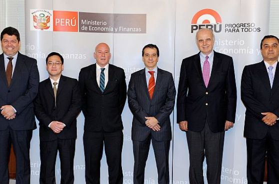 Alonso Segura se reunió con ministros del gobierno aprista