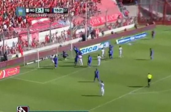 El golazo olímpico de Independiente que da la hora en Argentina