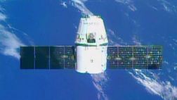 La cápsula espacial Dragon regresa a la Tierra