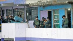 Niños que vieron el asesinato de su madre están en un albergue