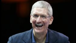 Tim Cook, presidente ejecutivo de Apple, reveló que es gay