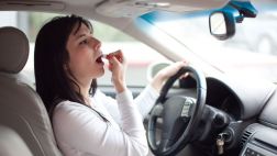 ¿Saliste tarde? Cinco accesorios que debes tener en el auto