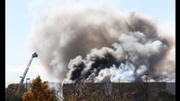 Avión se estrella en EE.UU. y deja al menos 4 muertos