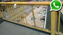 Vía WhatsApp: Barandas rotas en pleno Puente Santa Rosa