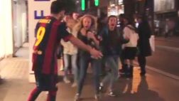 Disfraz zombie de Luis Suárez asusta a transeúntes de Londres