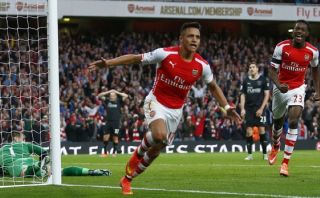Arsenal goleó 3-0 al Burnley con doblete de Alexis Sánchez