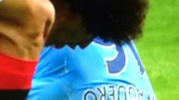 Fellaini del Manchester United escupió a Sergio Agüero