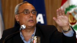 Manuel Burga puso condición a congresistas para dejar la FPF