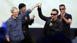 Pink Floyd: U2 "devalúa la música" al regalar su último álbum