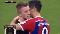 Marco Reus ignoró el abrazo de Robert Lewandowski