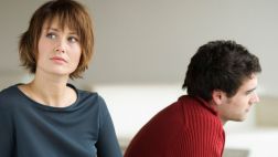 ¿Pareja celosa? Cinco consejos para lidiar con una