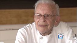 EE.UU.: Tiene 90 años y lo detienen por alimentar a indigentes