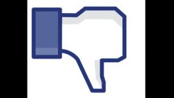 Facebook: va a la cárcel por comentar contra rey de Tailandia