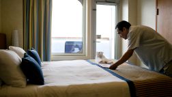 ¿Trabajarías en un crucero? Conoce la historia de Raúl Ortega