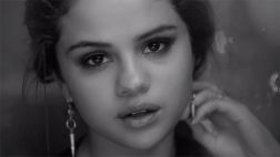 ¿Selena Gómez llora por Justin Bieber en nuevo video?
