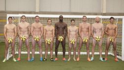 Premier League: se desnudan por campaña contra el cáncer