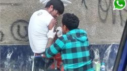 Vía WhatsApp: ofrecen tatuajes al paso en plena calle en Comas