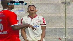Edison Flores falló la chance más fácil del mundo para la 'U'