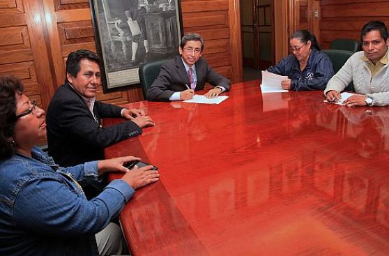 Trabajadores de salud suspenden huelga tras acuerdo con Minsa
