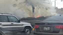 Incendio en berma central de Av. Javier Prado afecta tránsito