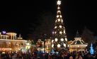 Disfruta el espectacular árbol de navidad en Disneyland Paris