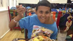 Tumor de gran tamaño es extirpado con éxito de un niño