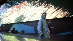 Times Square exhibe la pantalla más grande del mundo