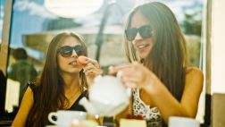 Siete ocasiones en las que borraste los límites con tu amiga