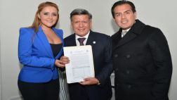 César Acuña fue proclamado presidente regional de La Libertad