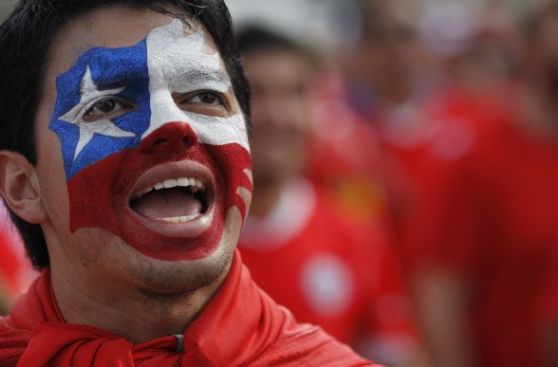 Peruanos lideran ránking de nacionalizados en Chile