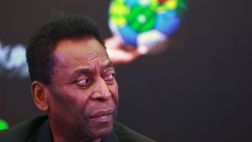 ¿Por qué Pelé fue ingresado en cuidados especiales?