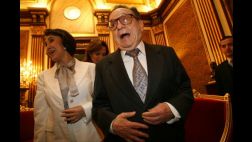 Políticos peruanos dan último adiós a 'Chespirito' en Twitter