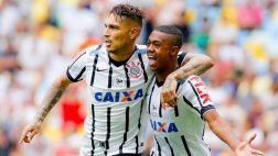 Paolo Guerrero elegido en el equipo ideal del Brasileirao