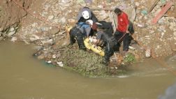 Joven cayó al río Rímac por acantilado en el Cercado de Lima