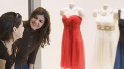 Fiesta escolar: Ayuda a tus hijos a prepararse para su prom