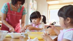 ¿Cómo hacer que los niños coman mejor? Con clases de cocina