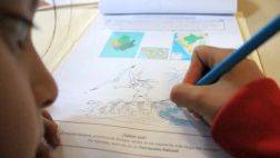 Escolares peruanos mejoran en lectura, matemática y ciencias